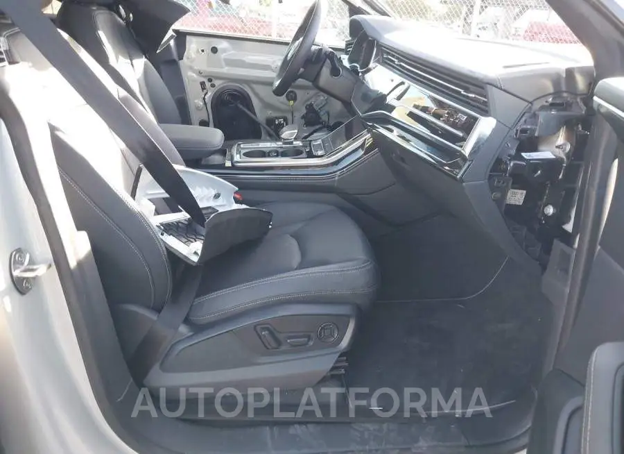 AUDI Q8 2023 vin WA1EVBF1XPD011135 from auto auction Iaai