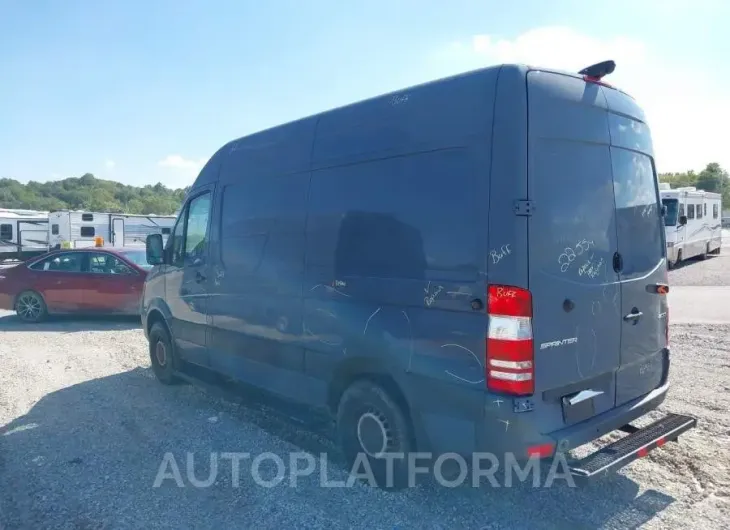 MERCEDES-BENZ SPRINTER CARGO VAN 2018 vin WD3PE7CD4JP647852 from auto auction Iaai