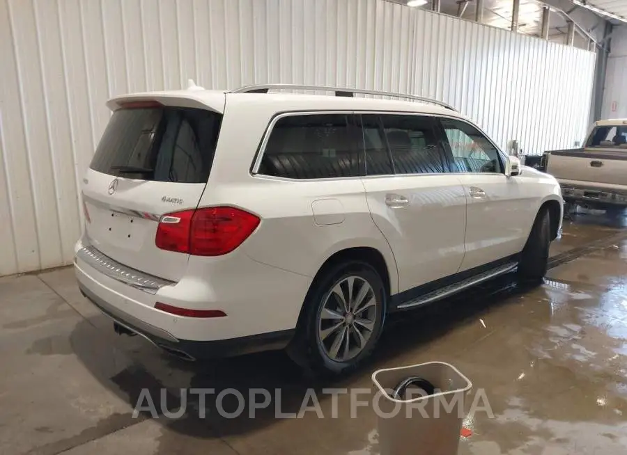 MERCEDES-BENZ GL 2016 vin 4JGDF6EE6GA635439 from auto auction Iaai