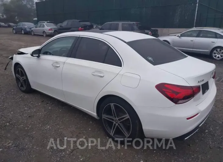 MERCEDES-BENZ A-CLASS 2019 vin WDD3G4FB4KW000579 from auto auction Iaai