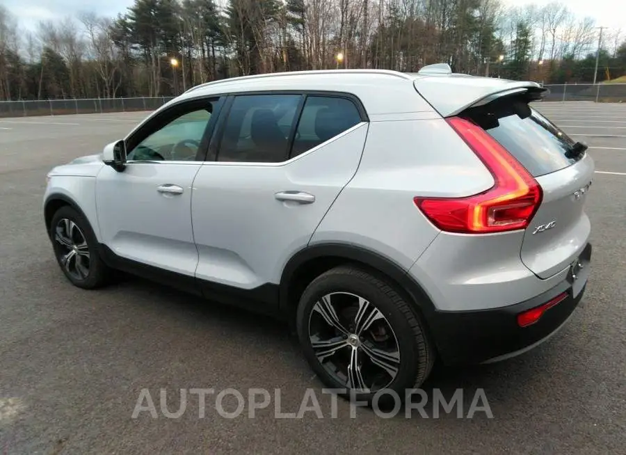 VOLVO XC40 2022 vin YV4162UL0N2751272 from auto auction Iaai