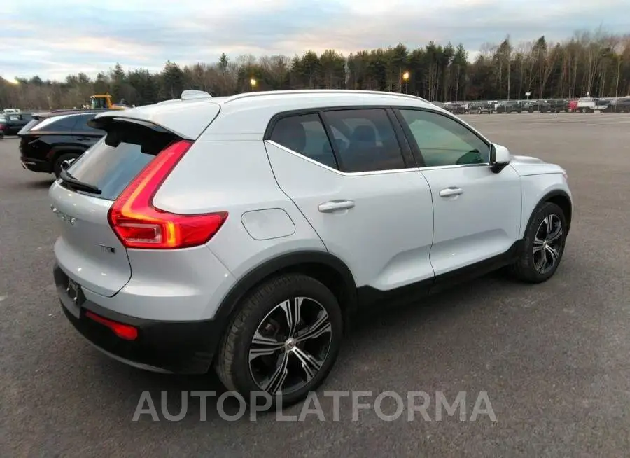 VOLVO XC40 2022 vin YV4162UL0N2751272 from auto auction Iaai