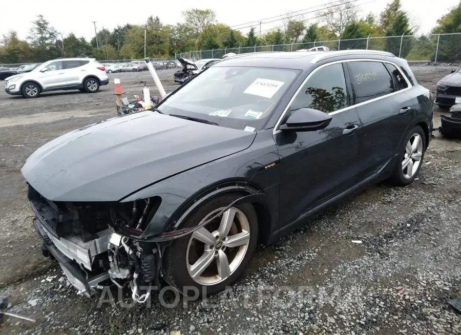 AUDI E-TRON 2019 vin WA1VAAGE0KB018123 from auto auction Iaai