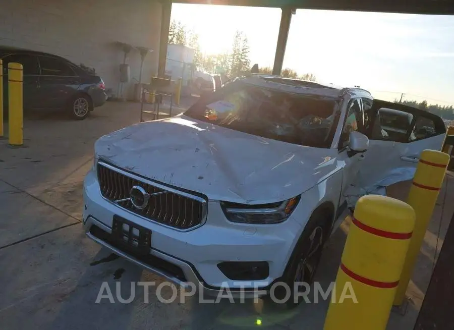 VOLVO XC40 2019 vin YV4162UL8K2071289 from auto auction Iaai