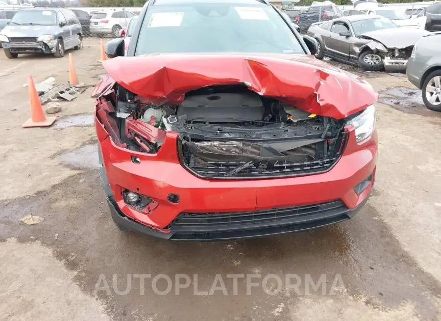 VOLVO XC40 2019 vin YV4162UM5K2089323 from auto auction Iaai