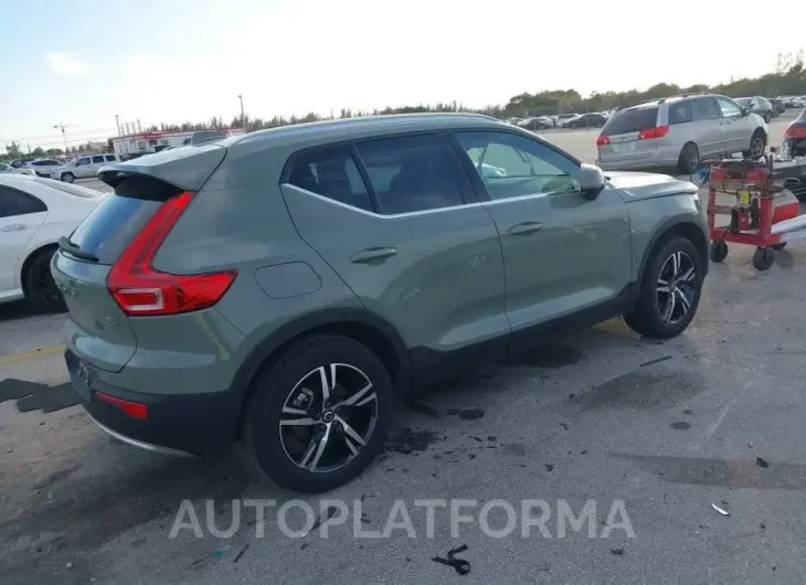 VOLVO XC40 2023 vin YV4K92HE2P2076101 from auto auction Iaai