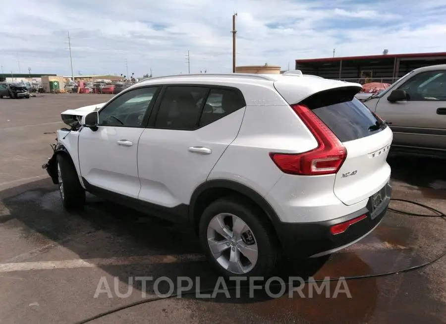 VOLVO XC40 2020 vin YV4162UK2L2267639 from auto auction Iaai