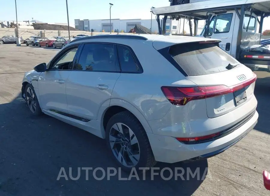 AUDI E-TRON 2022 vin WA1AAAGE7NB019630 from auto auction Iaai