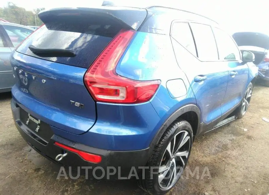 VOLVO XC40 2021 vin YV4162UM1M2488216 from auto auction Iaai