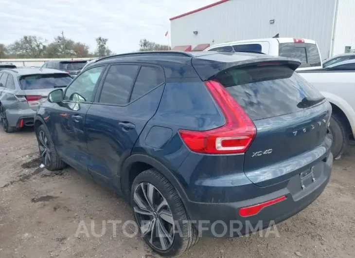 VOLVO XC40 RECHARGE PURE ELECTRIC 2022 vin YV4ED3UB2N2711991 from auto auction Iaai