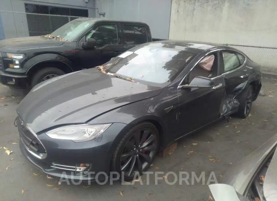 TESLA MODEL S 2015 vin 5YJSA1V40FF100357 from auto auction Iaai