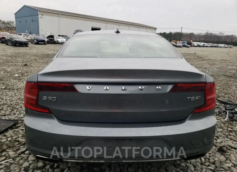 VOLVO S90 T8 INS 2018 vin LVYBC0AL5JP037409 from auto auction Copart