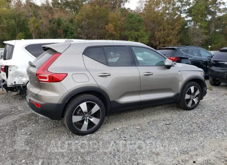 VOLVO XC40 T4 MO 2022 vin YV4AC2HK9N2739003 from auto auction Copart