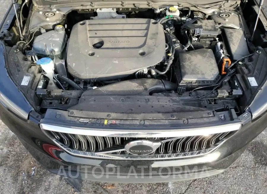 VOLVO XC40 PLUS 2023 vin YV4L12UE4P2941264 from auto auction Copart