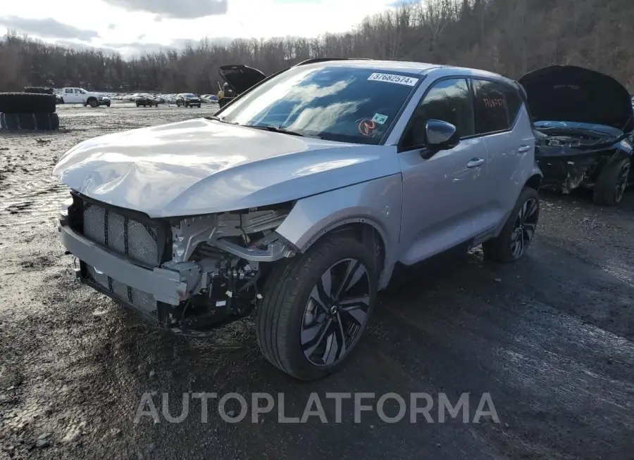 VOLVO XC40 PLUS 2023 vin YV4L12UW5P2083540 from auto auction Copart