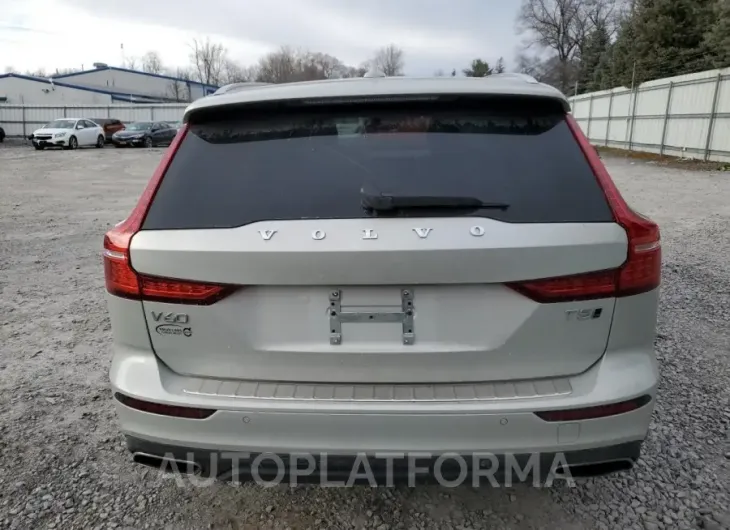 VOLVO V60 CROSS 2021 vin YV4102WK5M1068137 from auto auction Copart