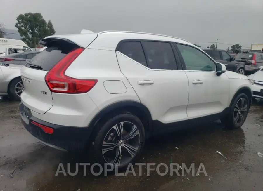 VOLVO XC40 T5 IN 2022 vin YV4162UL4N2789698 from auto auction Copart