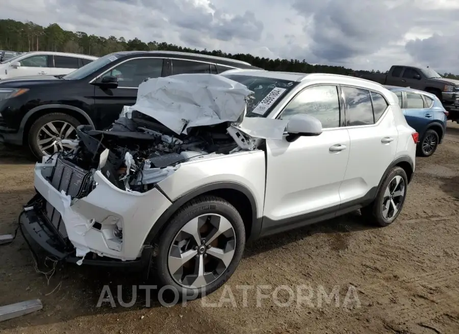 VOLVO XC40 PLUS 2023 vin YV4L12UN0P2051313 from auto auction Copart