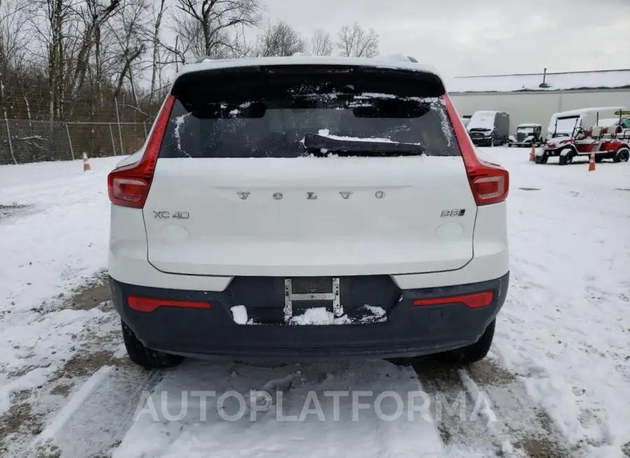 VOLVO XC40 PLUS 2023 vin YV4L12UW5P2910551 from auto auction Copart