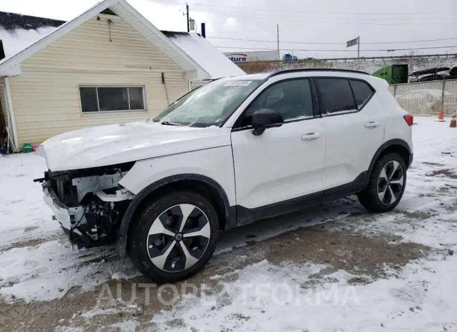 VOLVO XC40 PLUS 2023 vin YV4L12UW5P2910551 from auto auction Copart