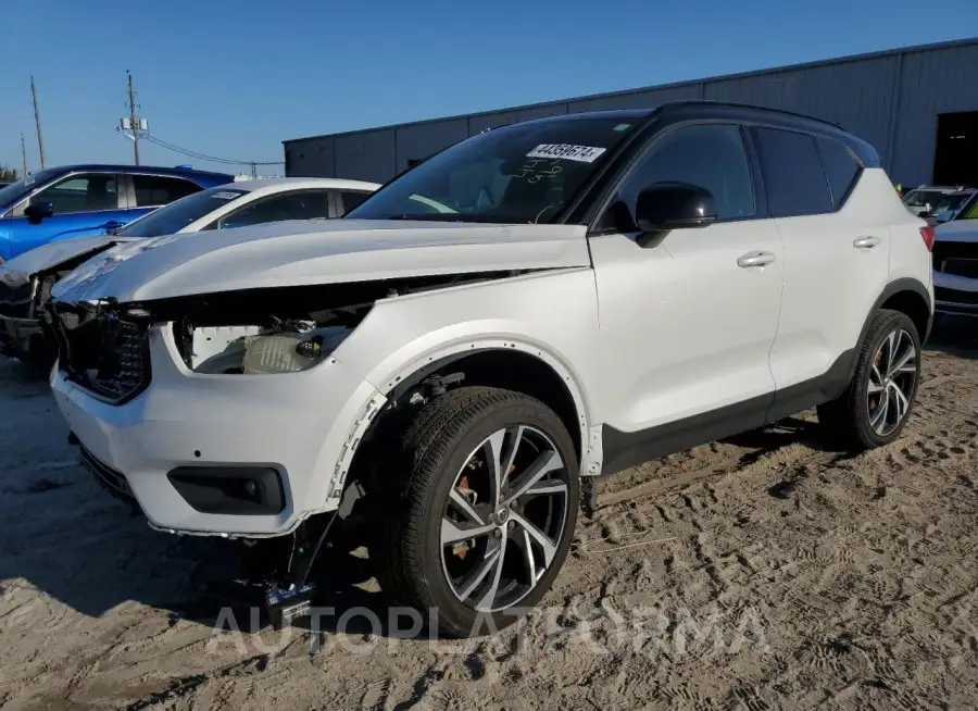 VOLVO XC40 T5 R- 2020 vin YV4162UM3L2243416 from auto auction Copart