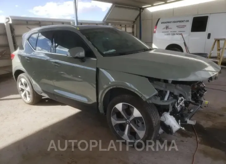 VOLVO XC40 PLUS 2023 vin YV4L12UN4P2970635 from auto auction Copart