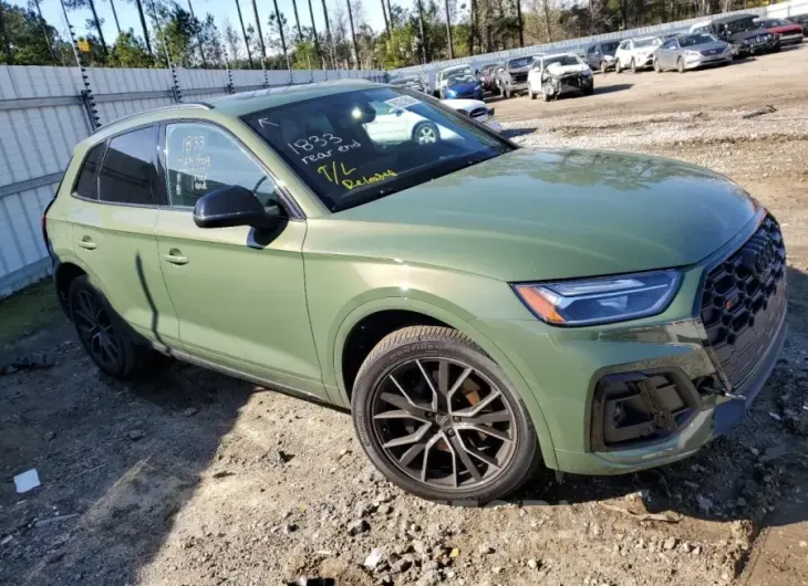 AUDI SQ5 PREMIU 2022 vin WA1B4AFY4N2024744 from auto auction Copart