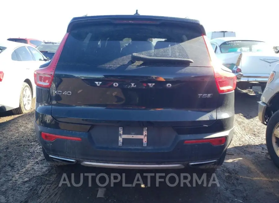 VOLVO XC40 T5 IN 2019 vin YV4162UL8K2117252 from auto auction Copart