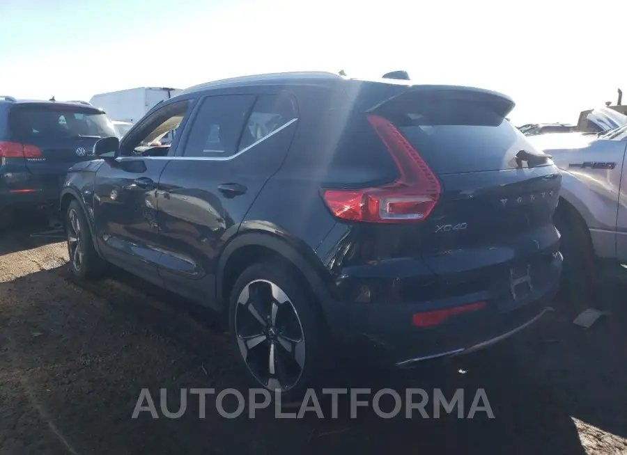 VOLVO XC40 T5 IN 2019 vin YV4162UL8K2117252 from auto auction Copart