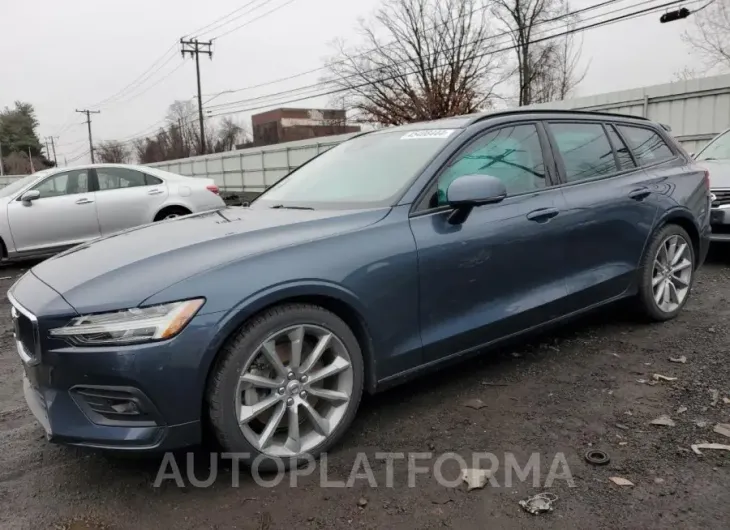 VOLVO V60 T6 MOM 2019 vin YV1A22SK8K1339668 from auto auction Copart