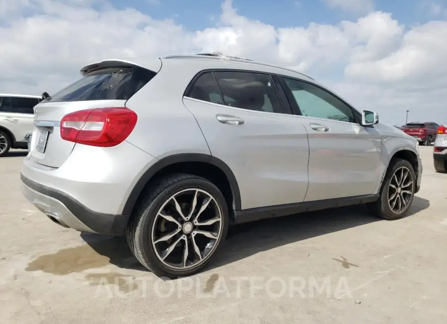 MERCEDES-BENZ GLA 250 2015 vin WDCTG4EB3FJ133648 from auto auction Copart