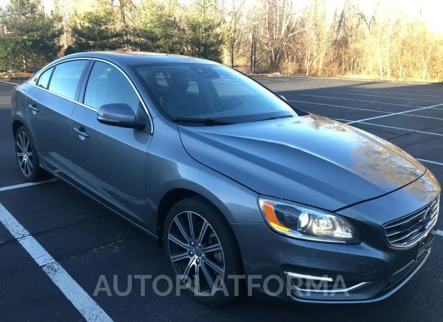 VOLVO S60 PLATIN 2016 vin LYV612TM7GB100109 from auto auction Copart