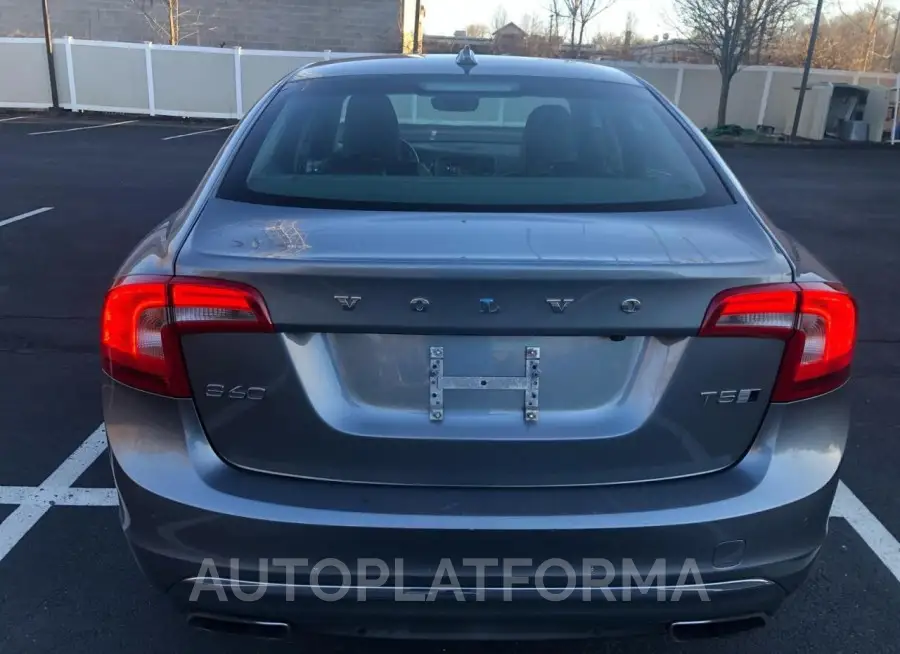 VOLVO S60 PLATIN 2016 vin LYV612TM7GB100109 from auto auction Copart