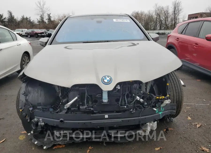 BMW IX XDRIVE5 2023 vin WB523CF03PCM84985 from auto auction Copart