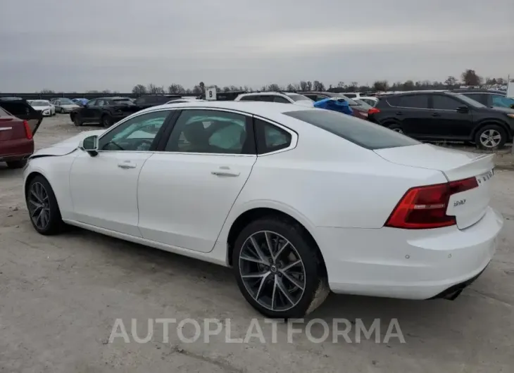 VOLVO S90 T5 MOM 2018 vin LVY982MK5JP025341 from auto auction Copart