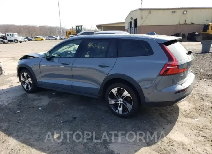 VOLVO V60 CROSS 2023 vin YV4L12WZ6P2110672 from auto auction Copart