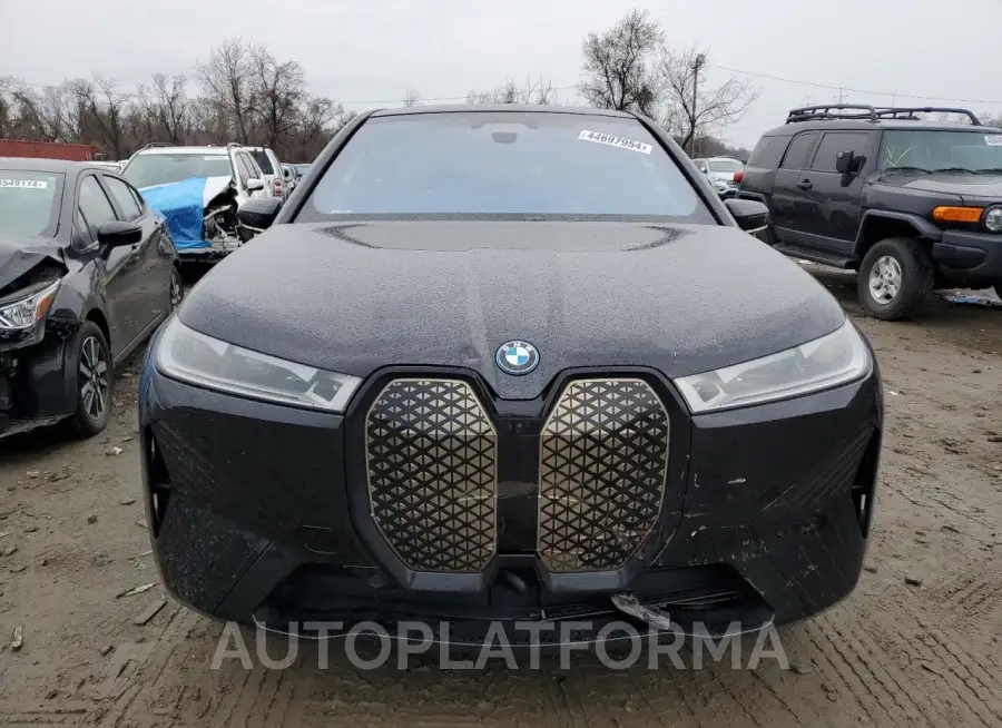 BMW IX M60 2023 vin WB533CF01PCK60280 from auto auction Copart