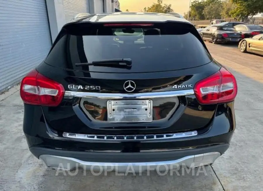 MERCEDES-BENZ GLA 250 4M 2018 vin WDCTG4GB7JJ470622 from auto auction Copart