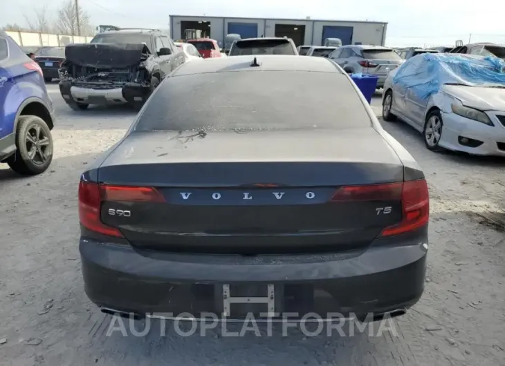 VOLVO S90 T5 MOM 2018 vin LVY982AK4JP039865 from auto auction Copart