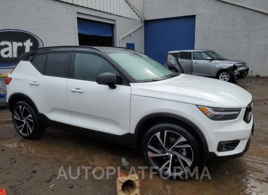 VOLVO XC40 T5 R- 2022 vin YV4162UMXN2732012 from auto auction Copart