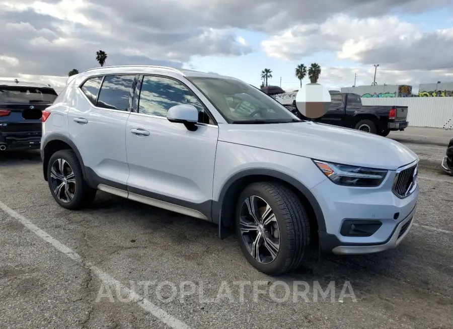 VOLVO XC40 T5 IN 2020 vin YV4162UL8L2280324 from auto auction Copart