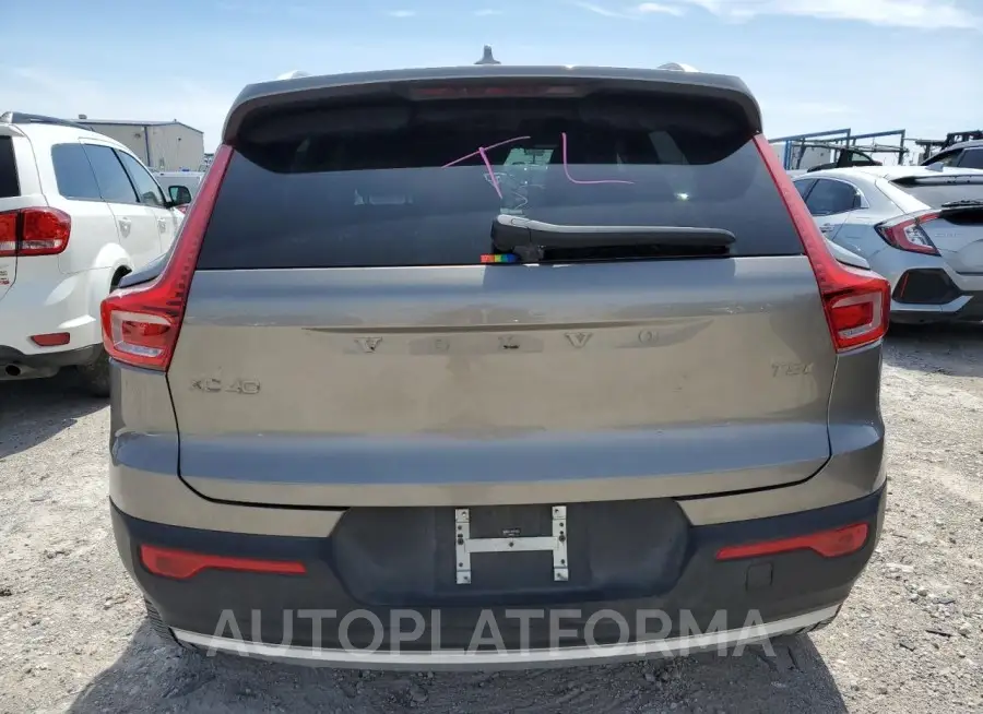 VOLVO XC40 T5 IN 2021 vin YV4162UL8M2444933 from auto auction Copart