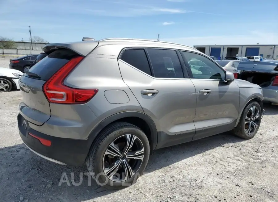 VOLVO XC40 T5 IN 2021 vin YV4162UL8M2444933 from auto auction Copart