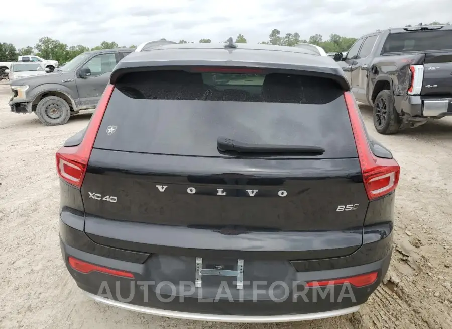 VOLVO XC40 CORE 2023 vin YV4L12UK2P2054557 from auto auction Copart