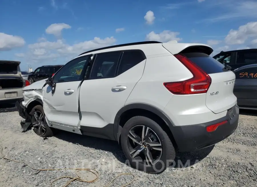 VOLVO XC40 CORE 2024 vin YV4L12UK3R2260117 from auto auction Copart