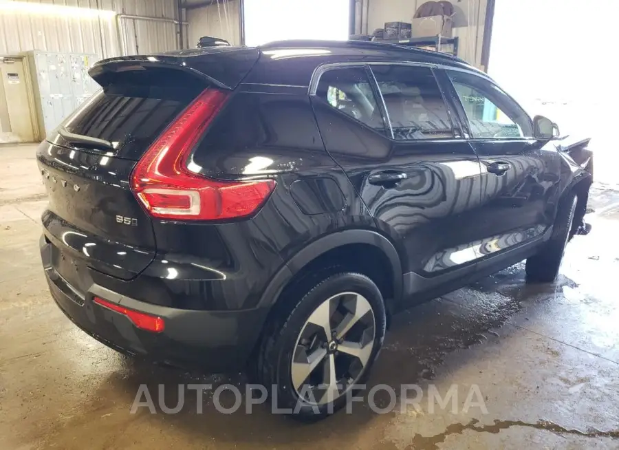 VOLVO XC40 CORE 2024 vin YV4L12UK5R2239169 from auto auction Copart