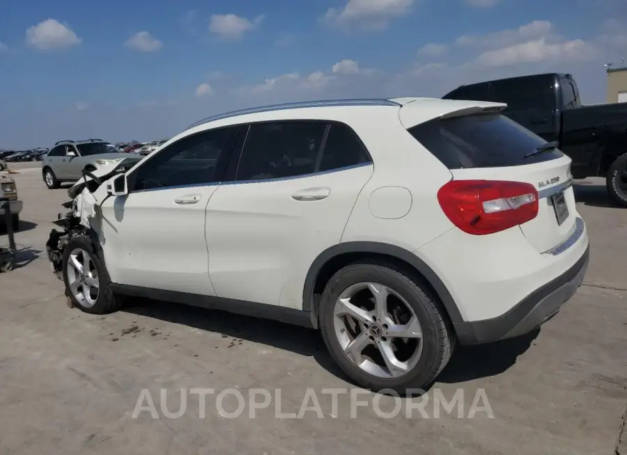 MERCEDES-BENZ GLA 250 2018 vin WDCTG4EB5JJ469309 from auto auction Copart