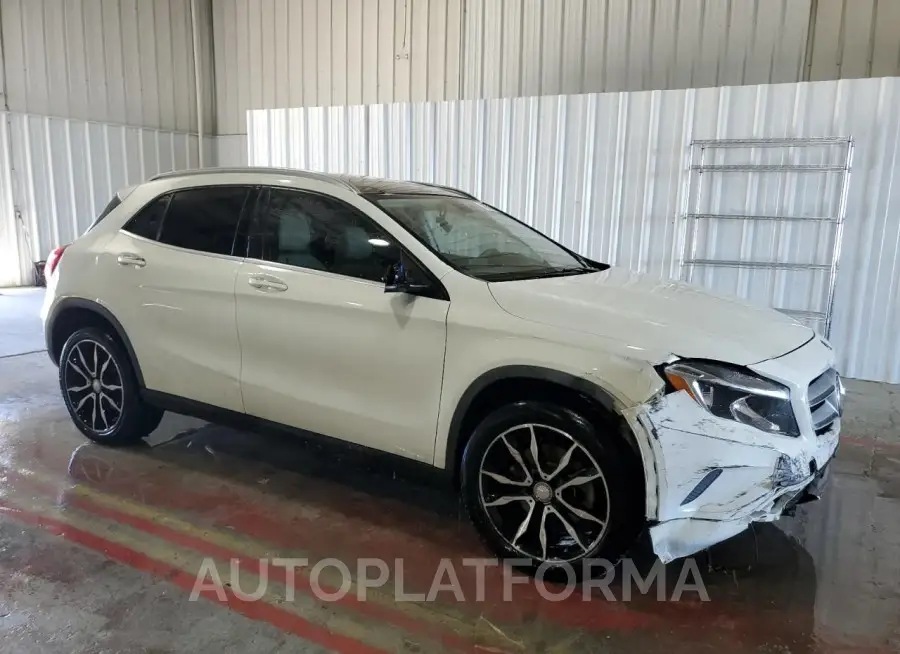 MERCEDES-BENZ GLA 250 2015 vin WDCTG4EB8FJ174163 from auto auction Copart