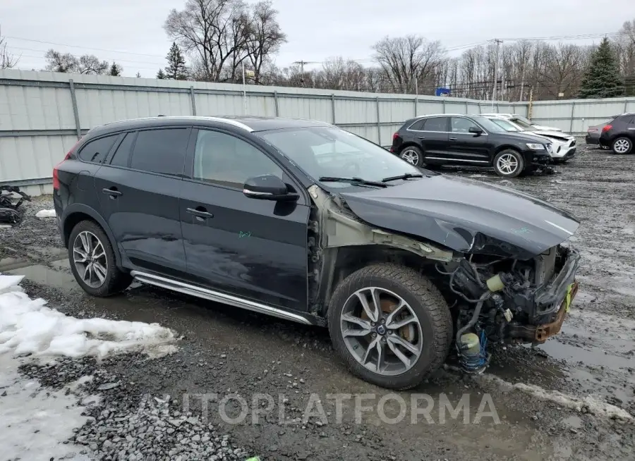 VOLVO V60 CROSS 2015 vin YV4612HK8F1001082 from auto auction Copart