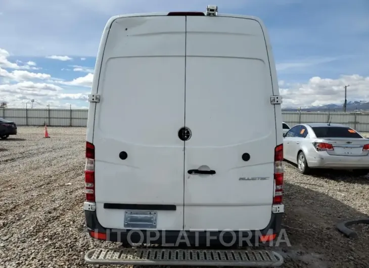 MERCEDES-BENZ SPRINTER 2 2015 vin WD3PE8DB6FP126769 from auto auction Copart